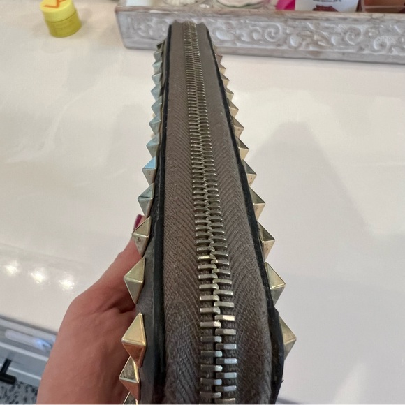 VALENTINO GARAVANI RockStud Camouflage Green Wallet - Picture 14 of 16